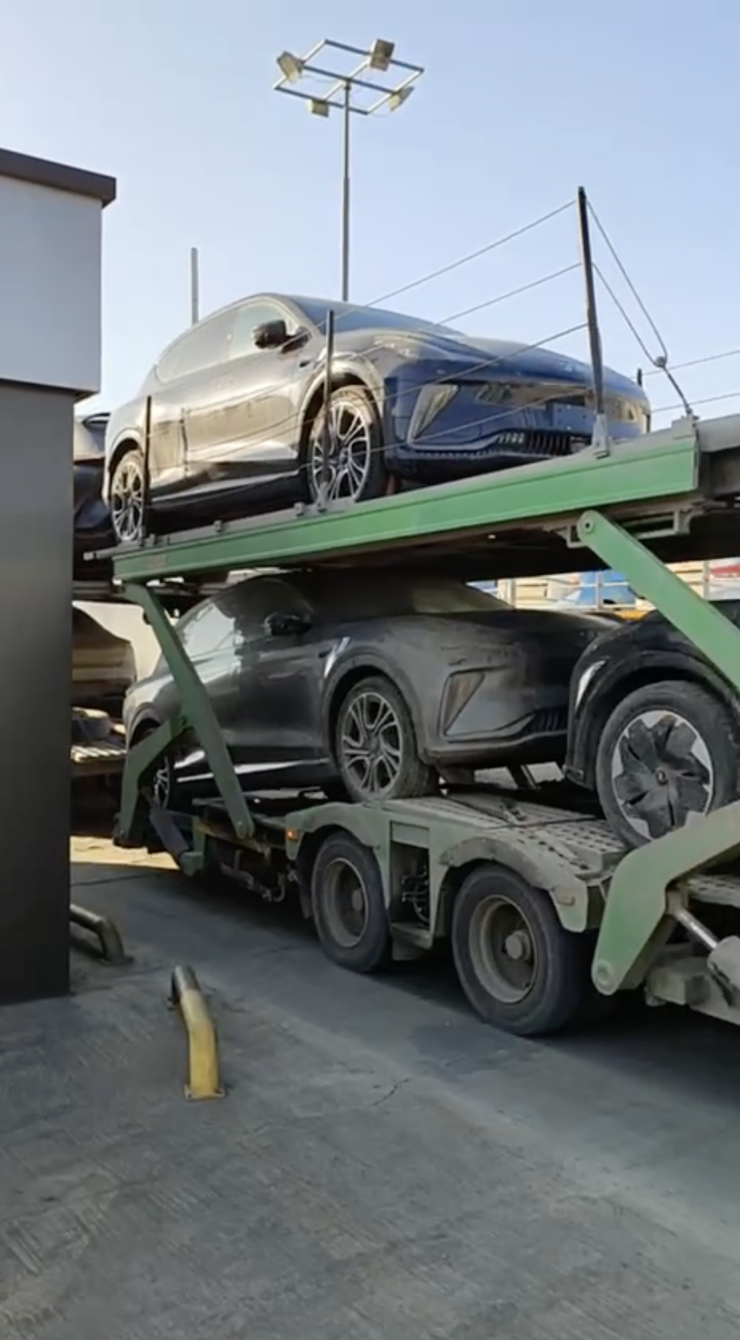 IM Motors LS7 vehicles on the car transporter before dispatch to Poland