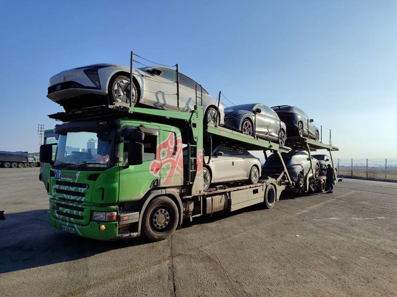 Vehicle batch on a car transporter